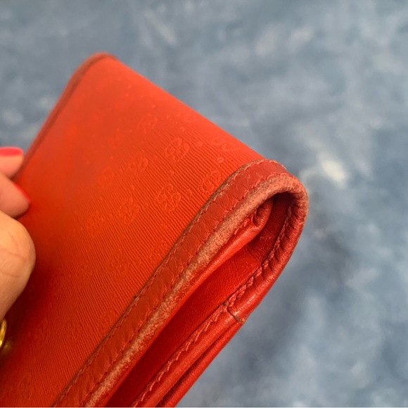 Gucci Red Wallet with Gold Accent - Picture 3 of 16